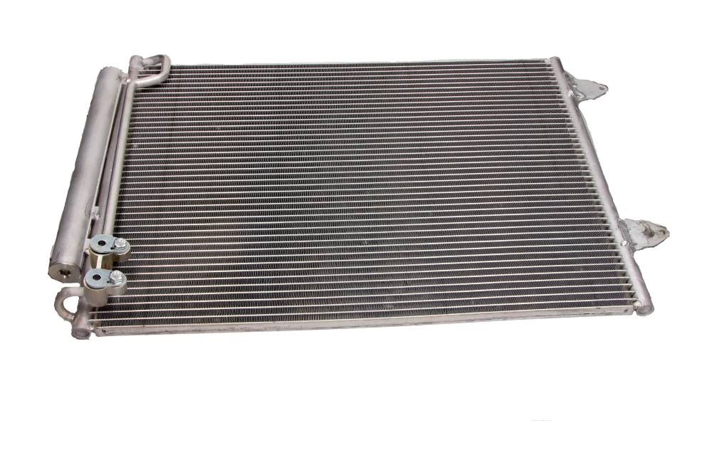 CHŁODNICA SKRAPLACZ KLIMATYZACJI PASSAT 05- MaXgear AC888063