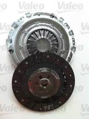 Zestaw sprzęgła Volvo S60 S80 V70 2,4 D 01-10 bez łożyska oporowego Sprzęgło TYPU - H.E.C.  Valeo 826797