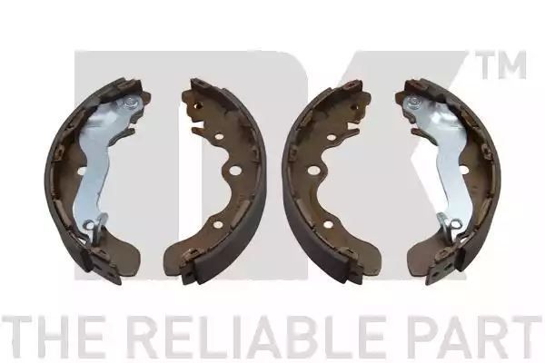 Szczęki hamulca ręcznego KIA CERATO 1,6 CRDI 05- 203x38 MM NK Autoparts 2735815