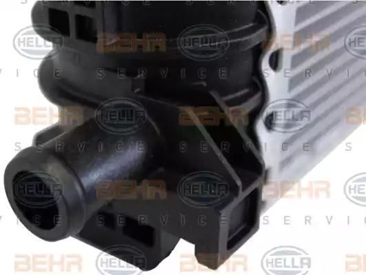 CHŁODNICA AUDI A4/A5/A6/A8/Q5 2,0TDI/3,2TFSI 08- Hella 8MK376701151